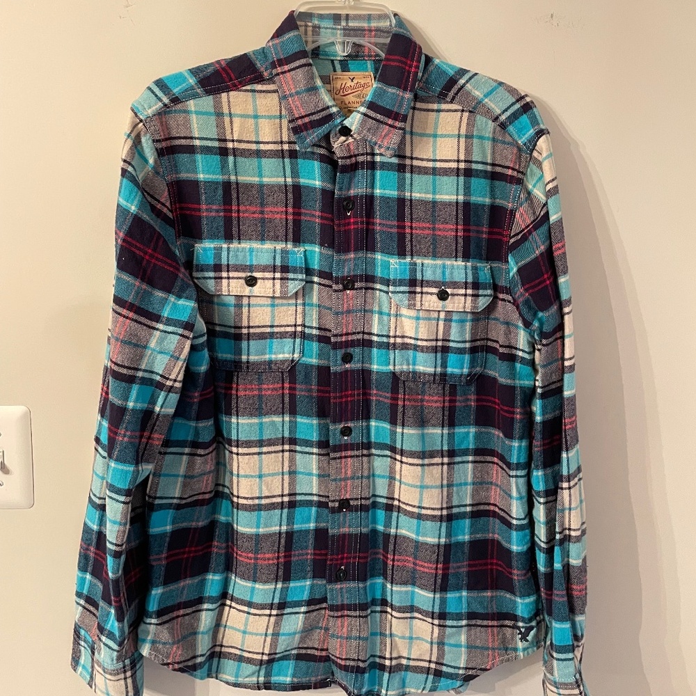 American Eagle Outfitters Heritage Flannel - Classic Fit - Medium